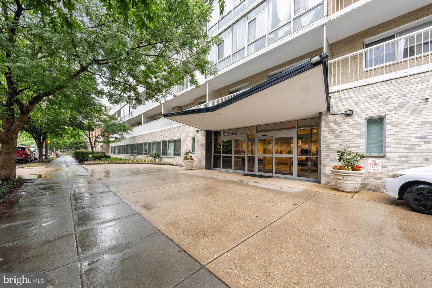 730 24th Street NW #206, Washington