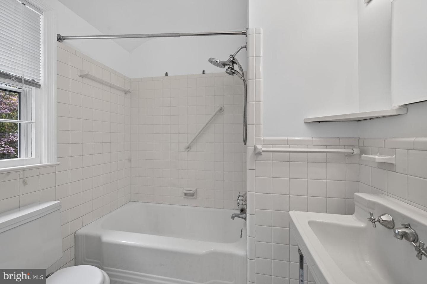 4747 Upton Street NW photo 13