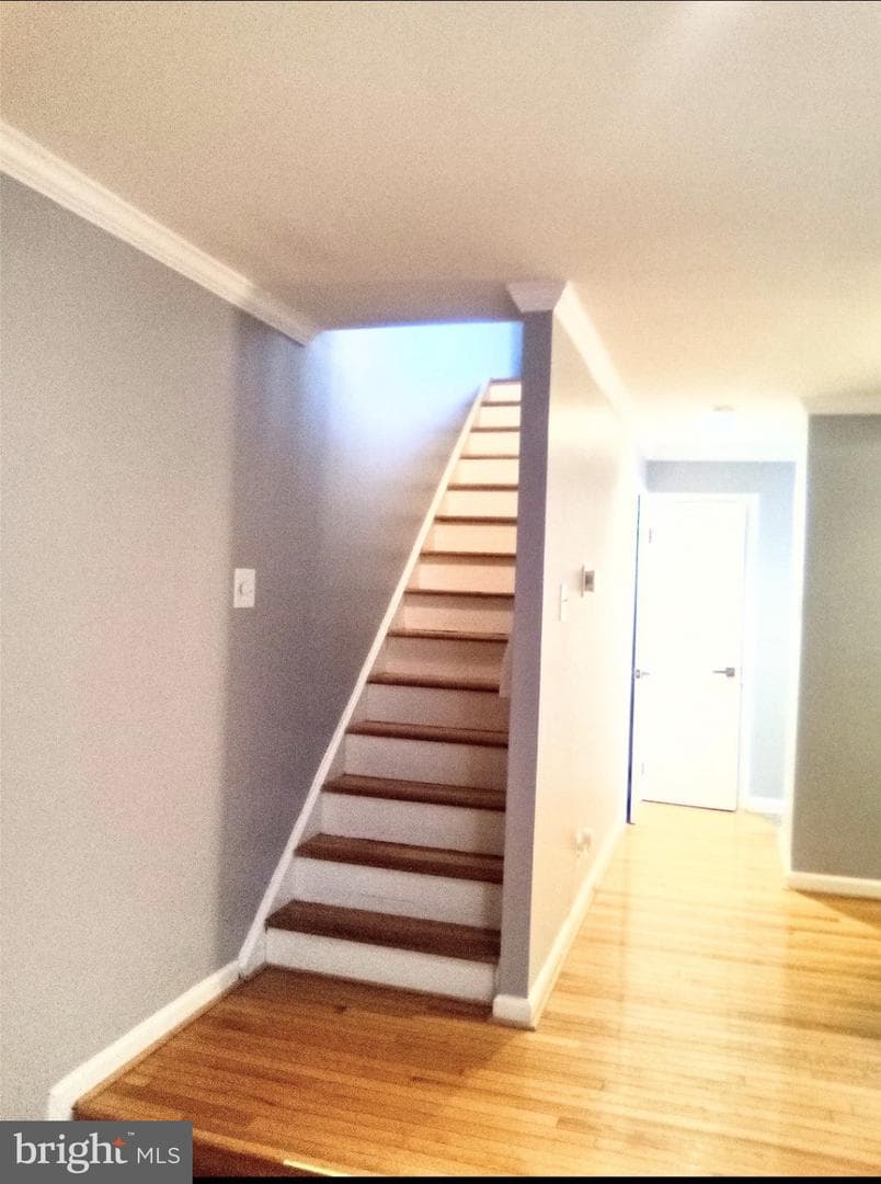 3107 Hawthorne Drive NE photo 4