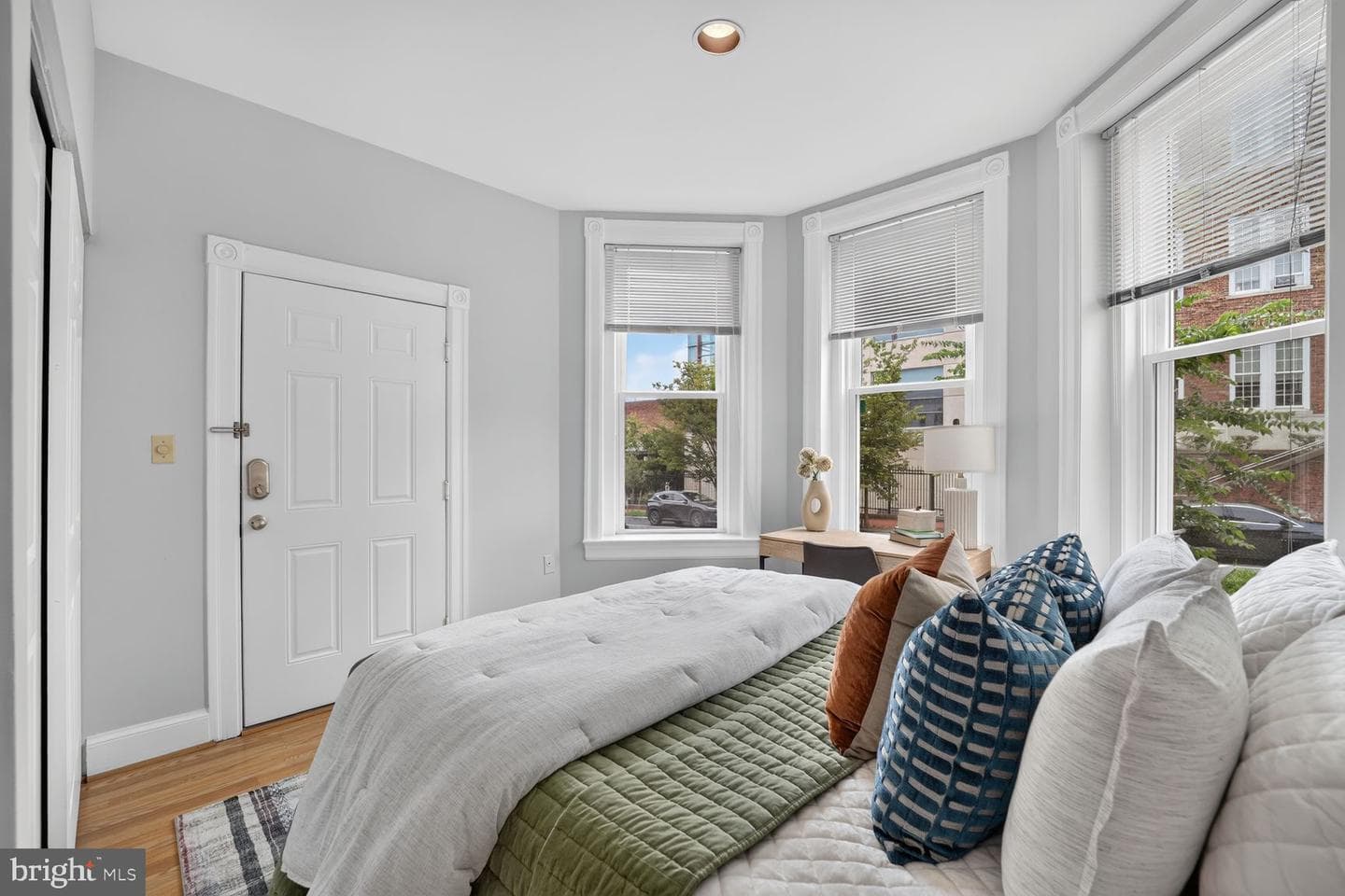 516 4th Street NE #202 photo 13