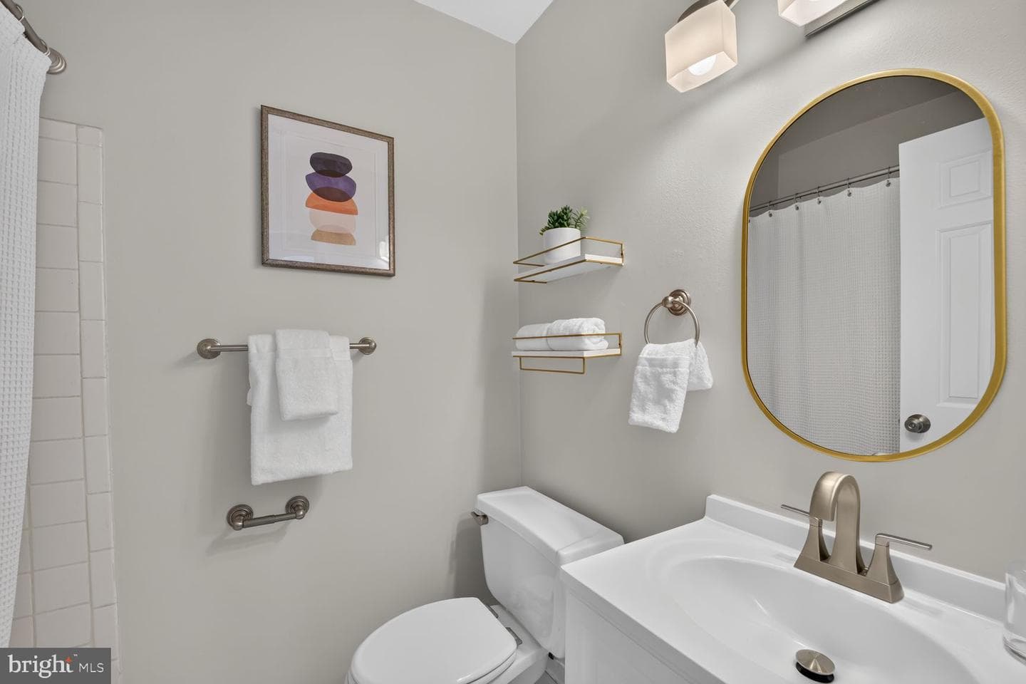 516 4th Street NE #202 photo 15