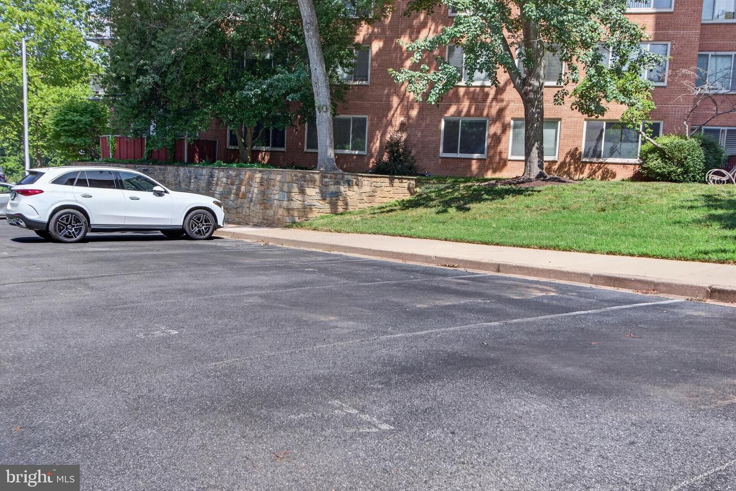 4000 Tunlaw Road NW #705 photo 24