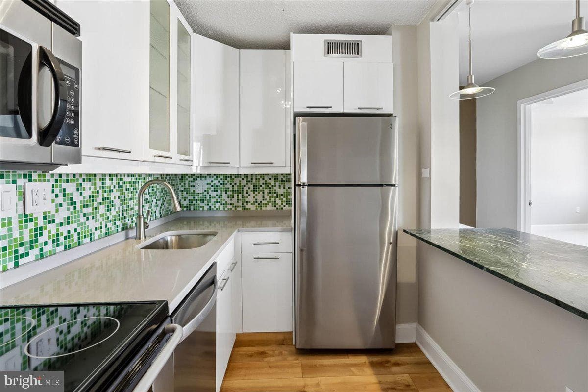 1325 18th Street NW #1002 photo 12