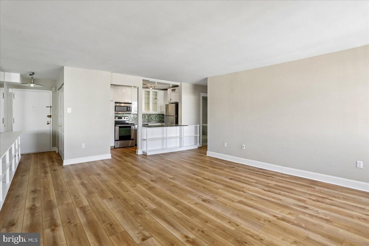 1325 18th Street NW #1002 photo 9