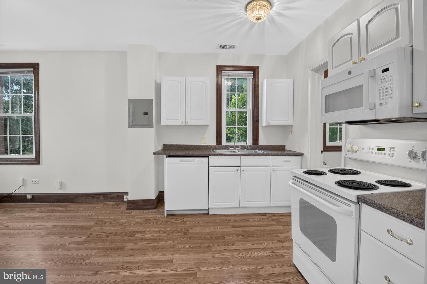 4123 Connecticut Avenue NW photo 9