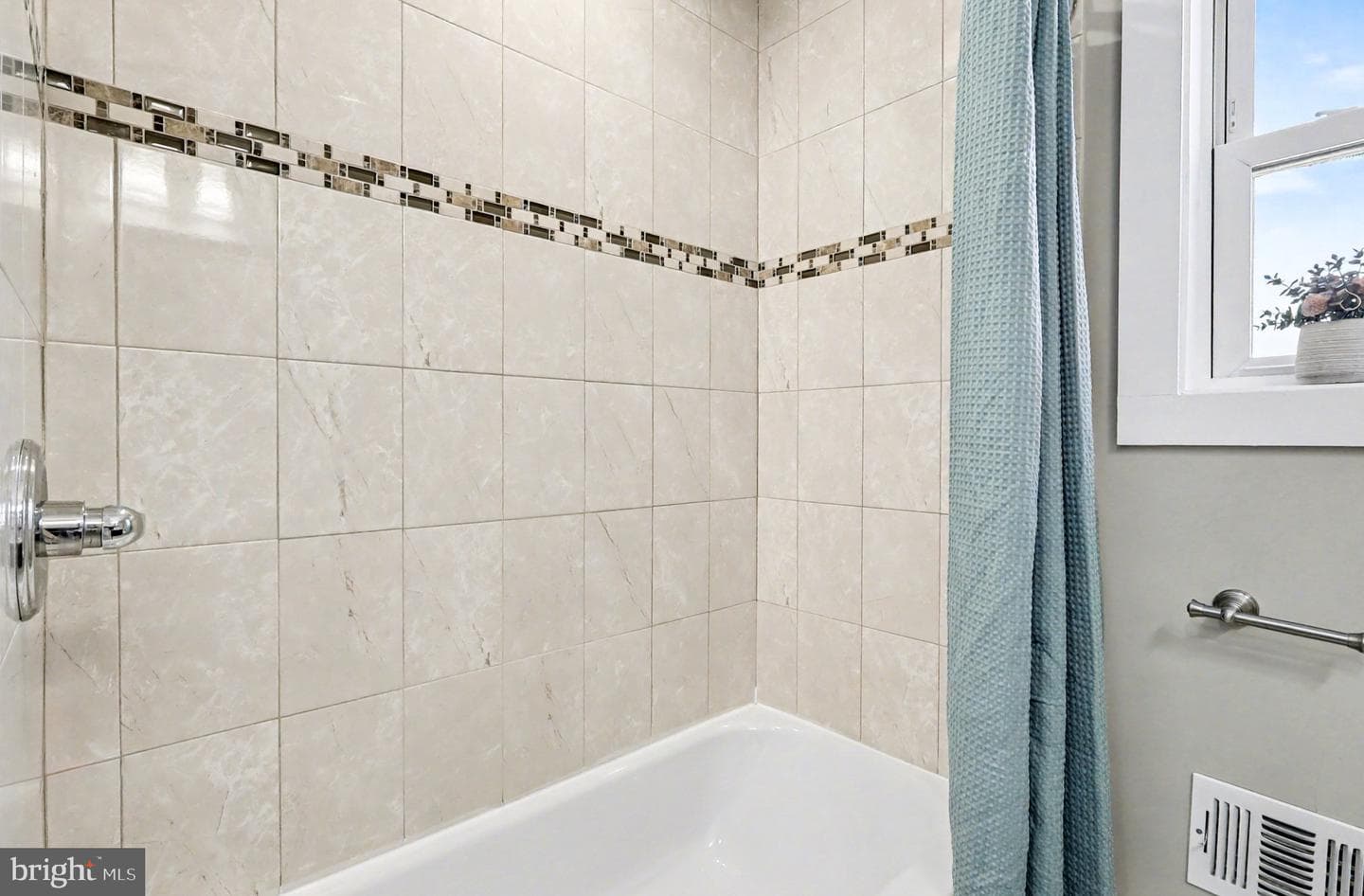 131 Darrington Street SW photo 20