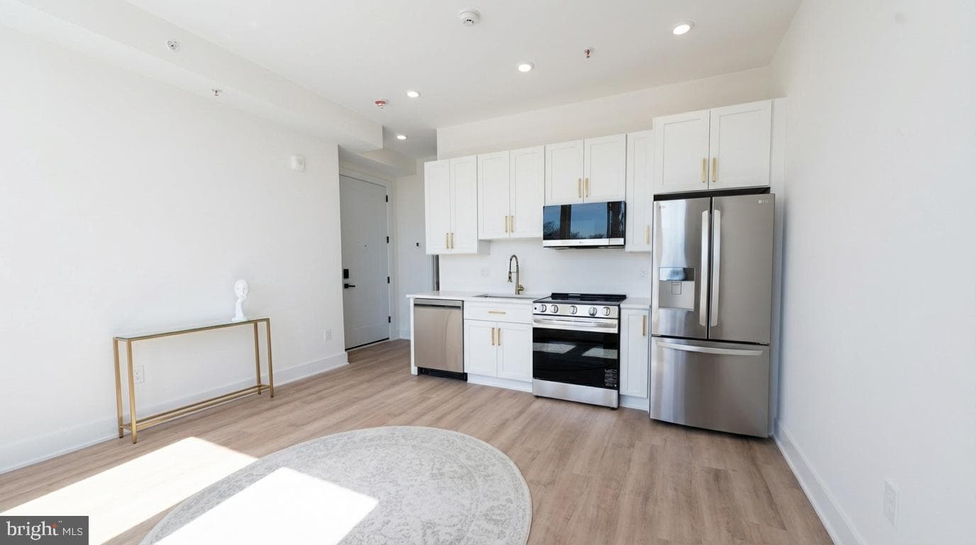 2105 M Street NE #11 photo 9