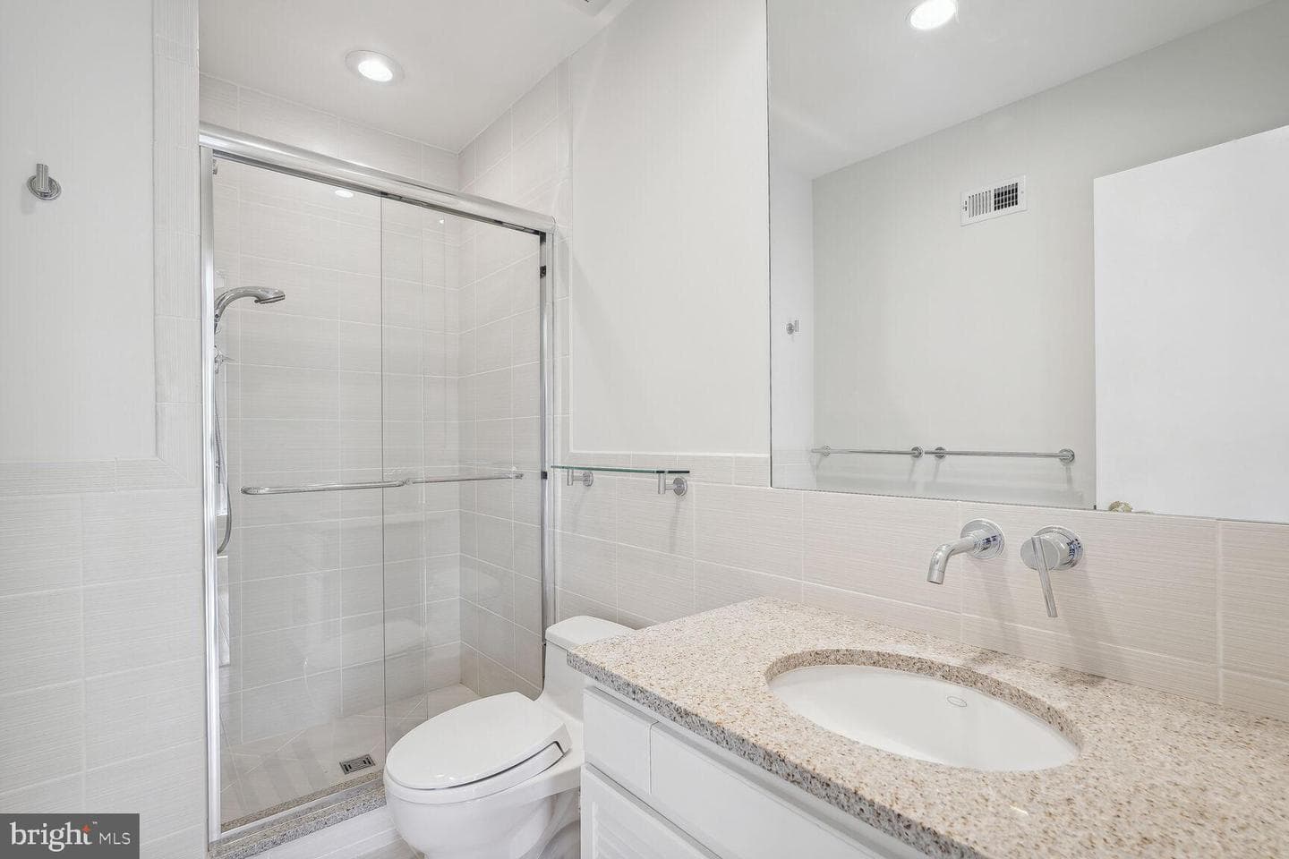 4375 Embassy Park Drive NW photo 16
