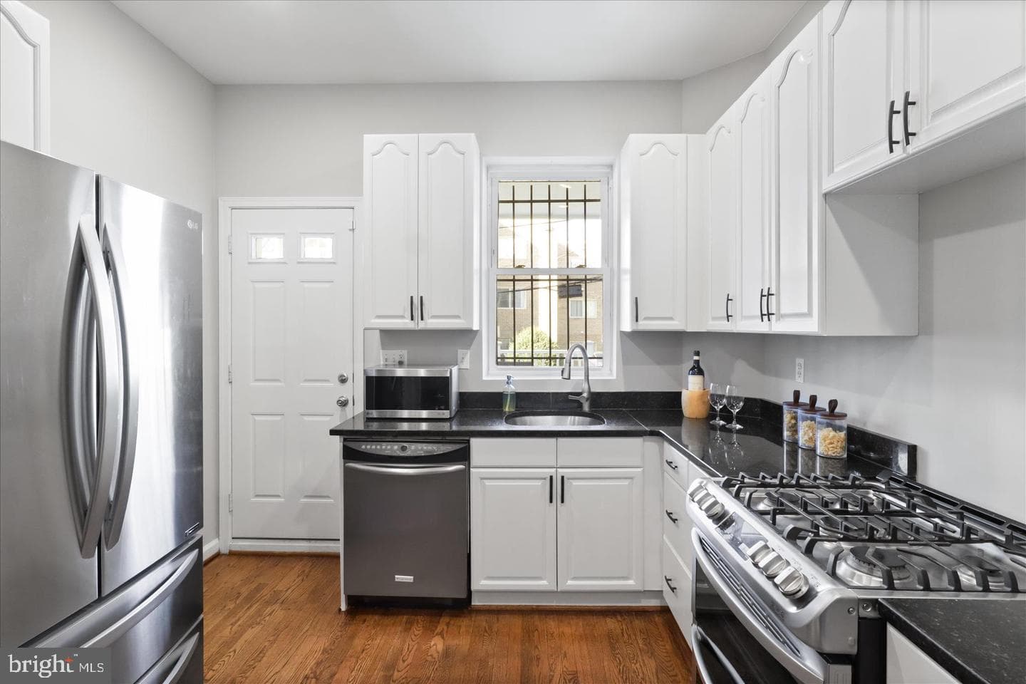 1327 Harvard Street NW photo 14