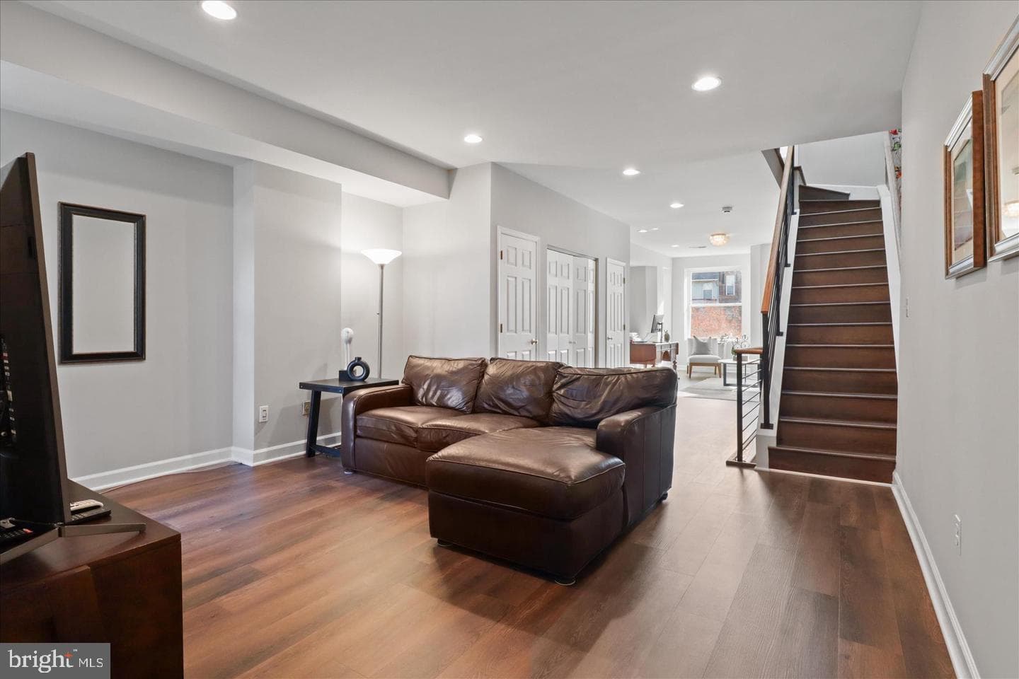 1327 Harvard Street NW photo 23