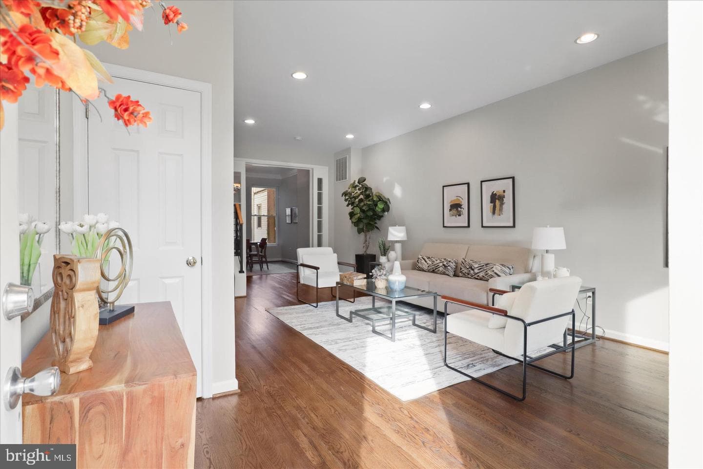1327 Harvard Street NW photo 5