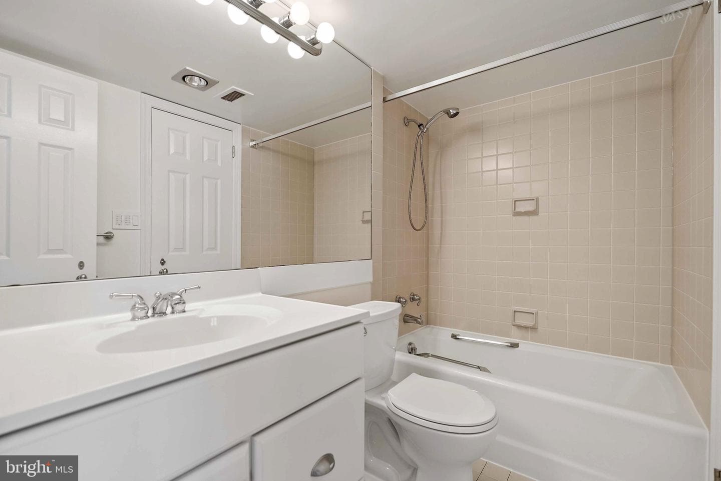 1080 Wisconsin Avenue NW #3019 photo 20