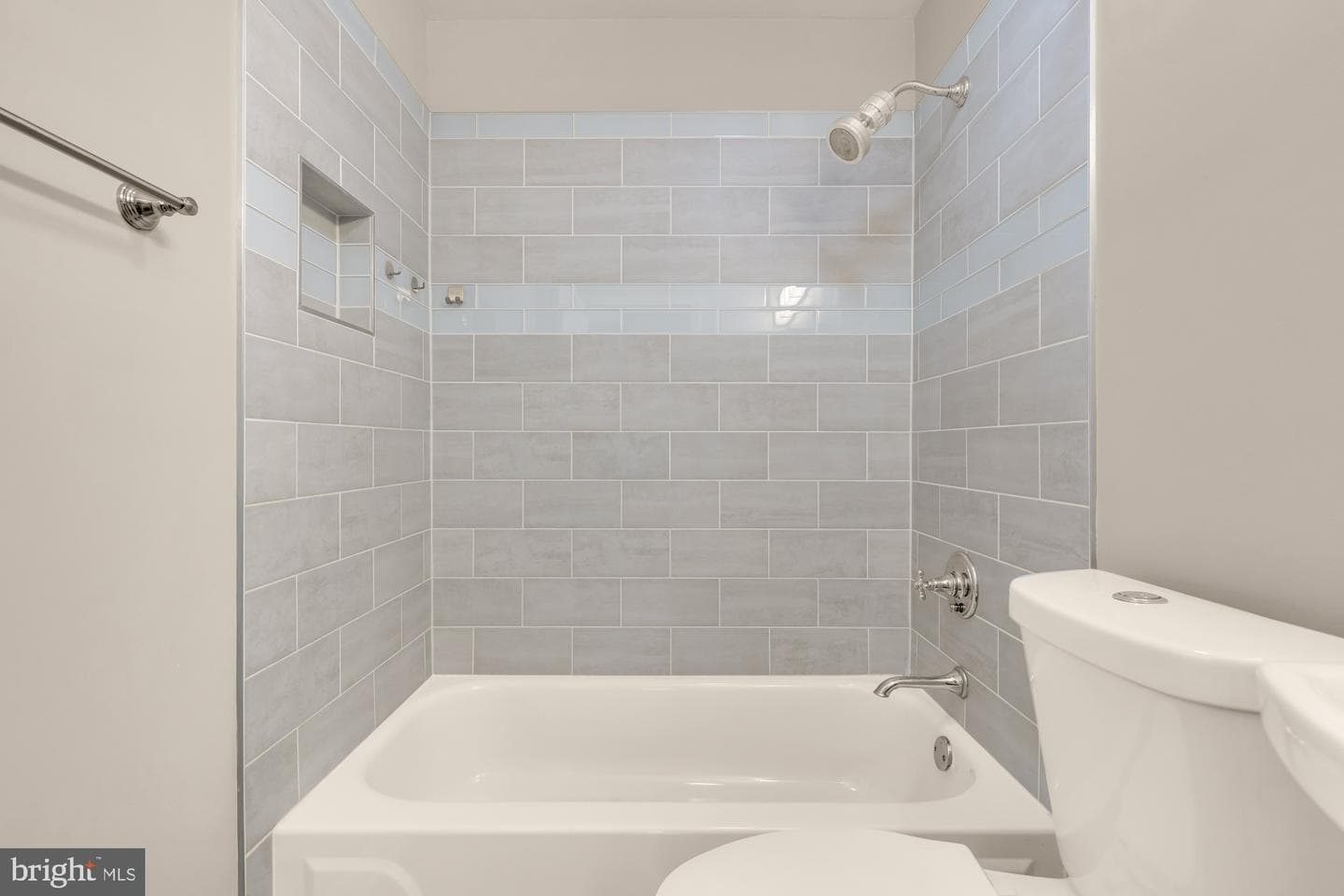 1218 Perry Street NE #101 photo 10