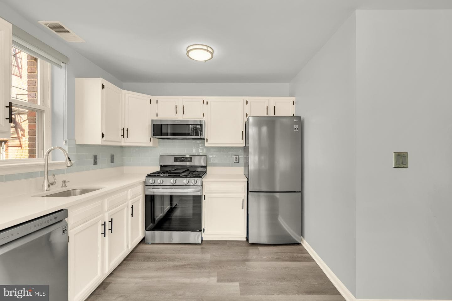 1218 Perry Street NE #101 photo 22