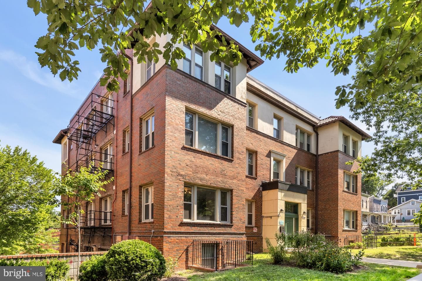 1218 Perry Street NE #101 photo 25