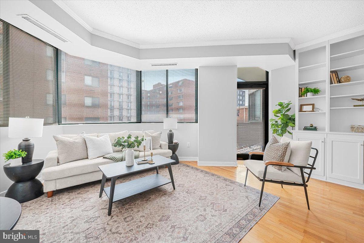 955 26th Street NW #409 photo 1
