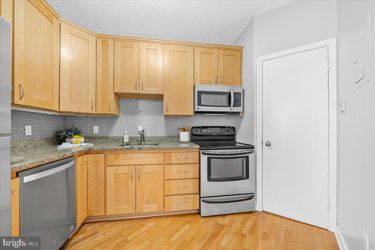955 26th Street NW #409 photo 11