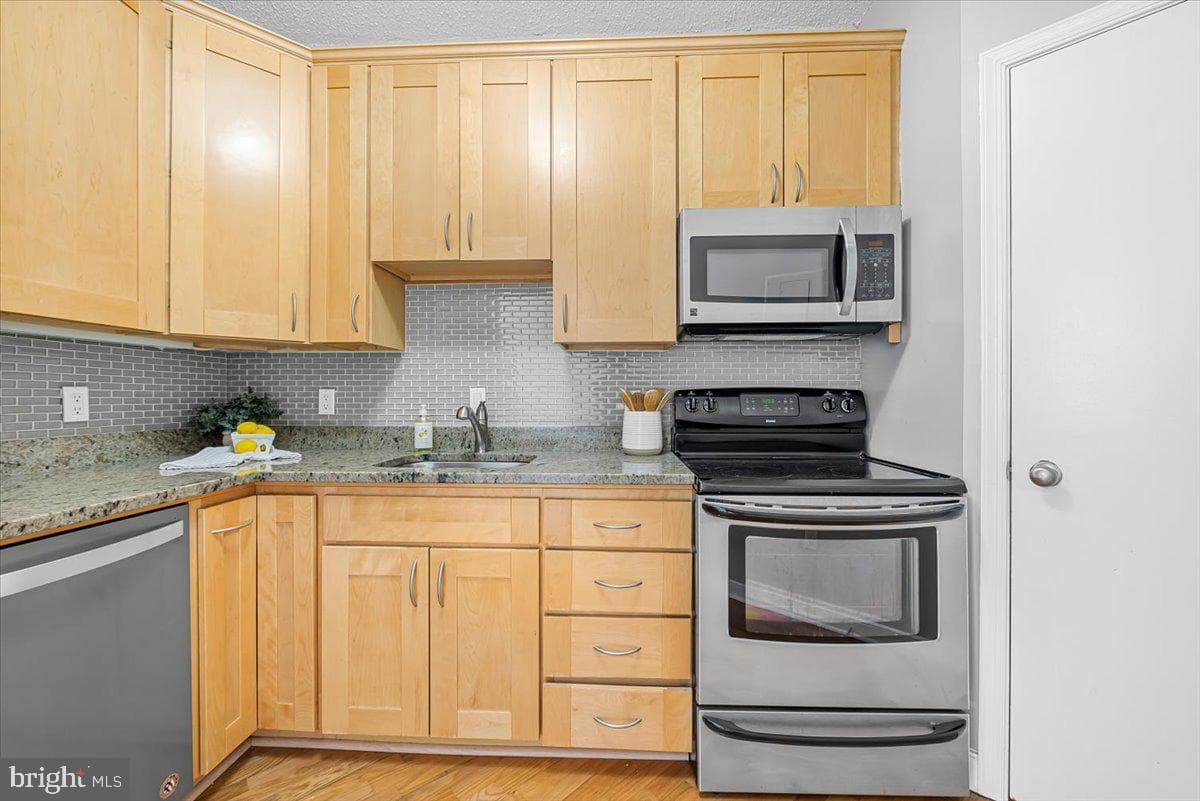 955 26th Street NW #409 photo 13