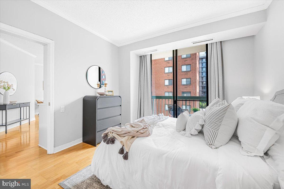955 26th Street NW #409 photo 16