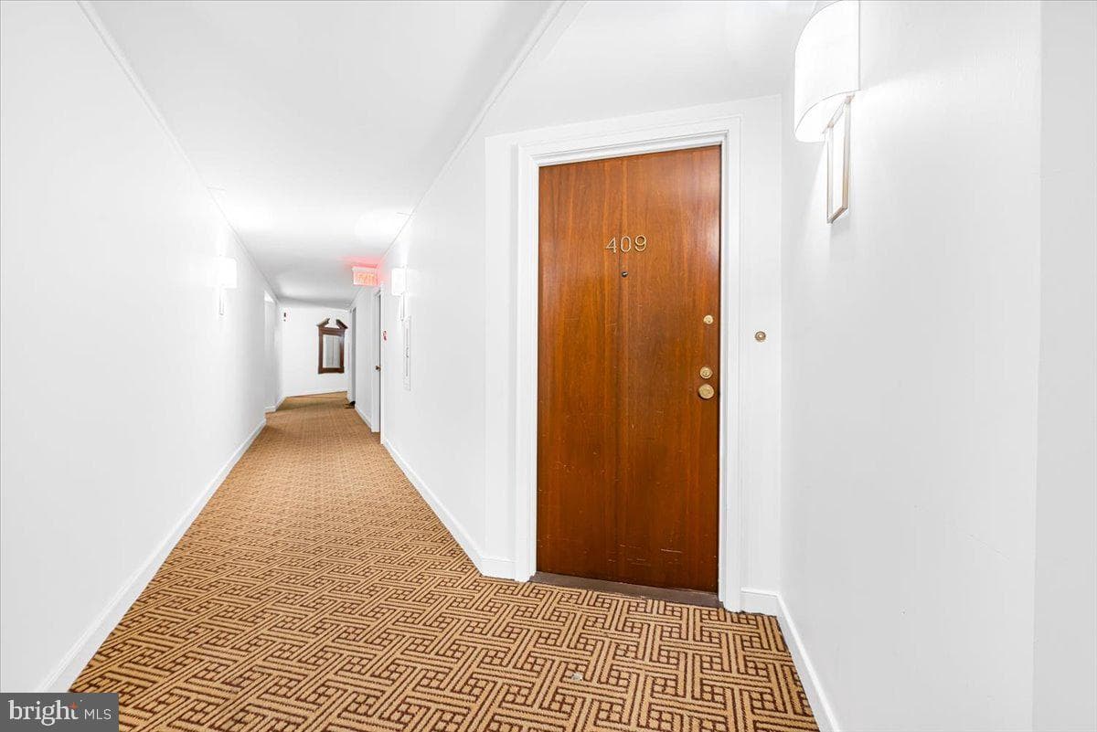 955 26th Street NW #409 photo 4