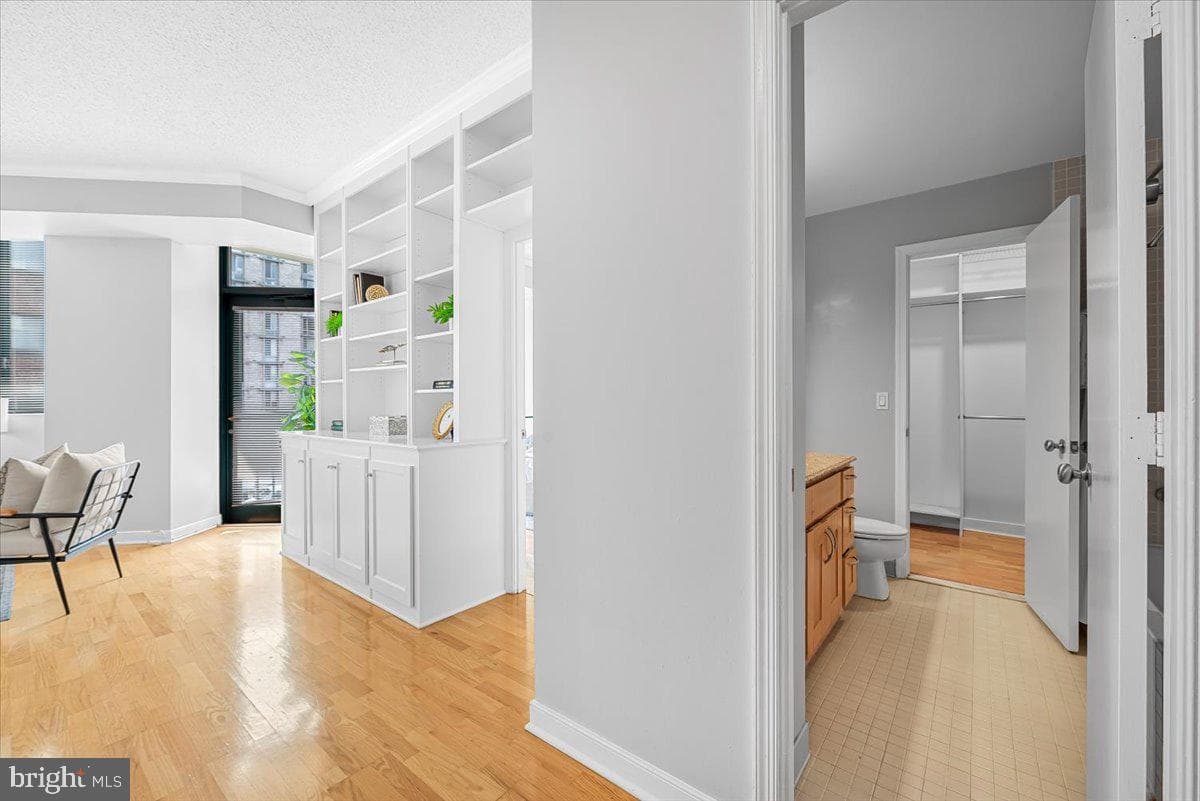 955 26th Street NW #409 photo 5