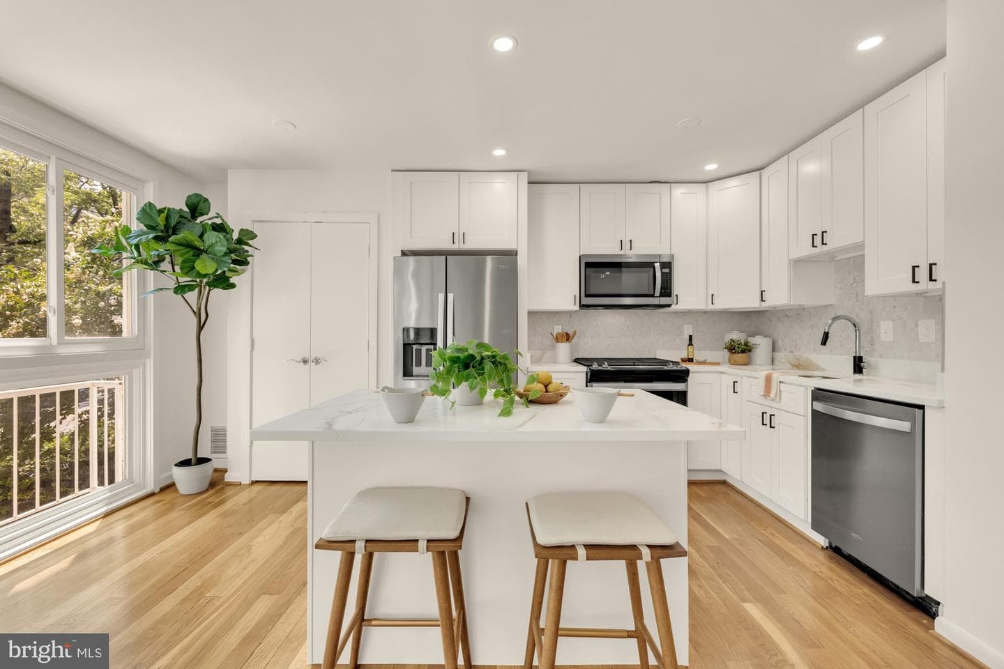 319 I Street SW #200 photo 6