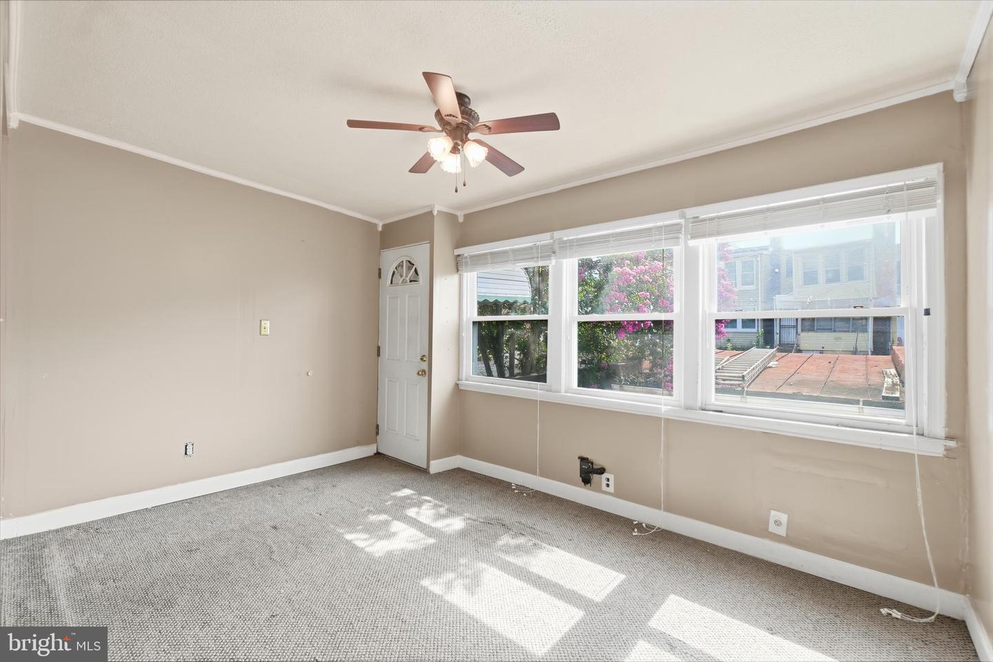 557 23rd Place NE photo 12
