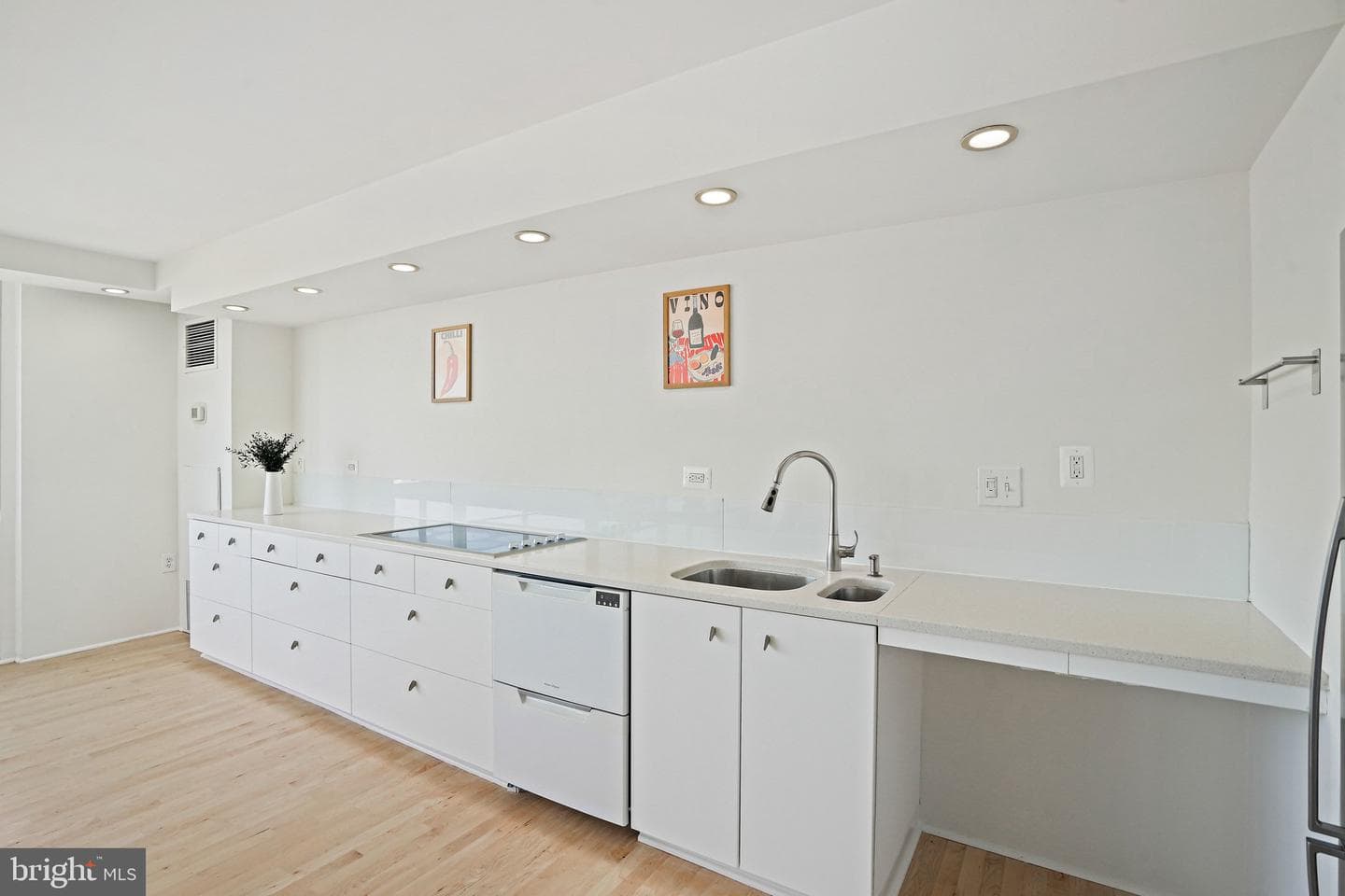 1718 P Street NW #902 photo 8