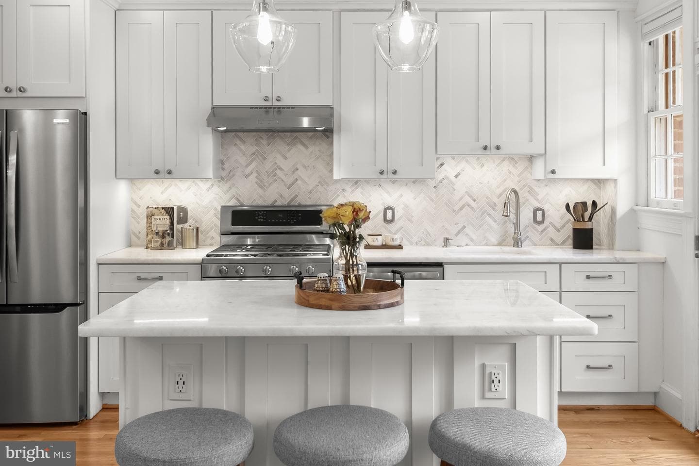 2456 39th Place NW photo 12