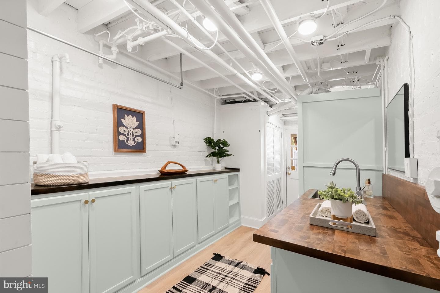2456 39th Place NW photo 31