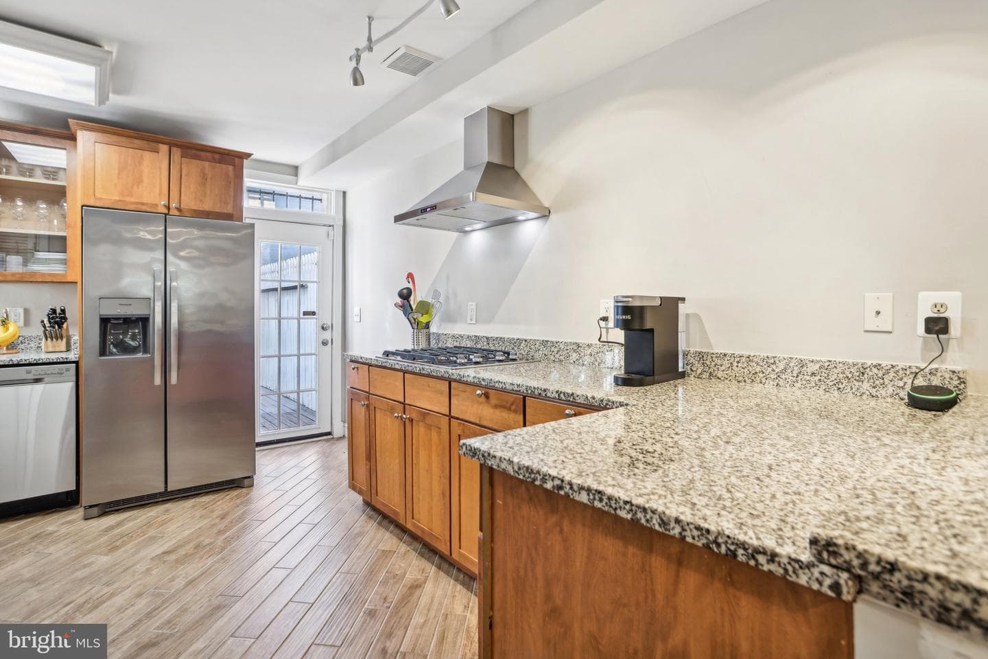 403 E Street NE photo 8