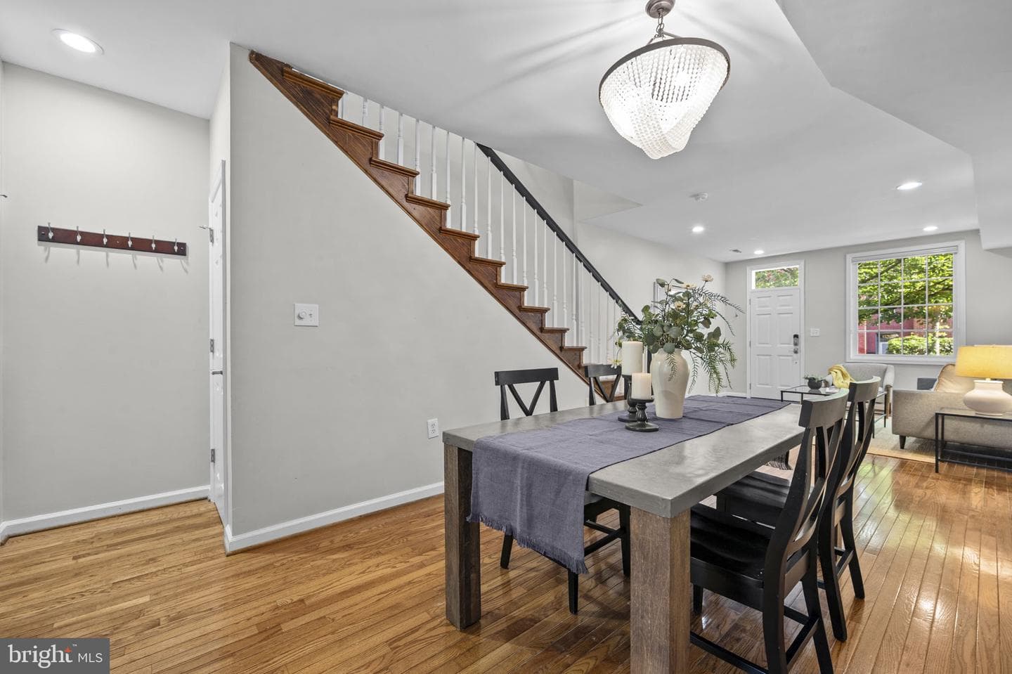 633 Constitution Avenue NE photo 17