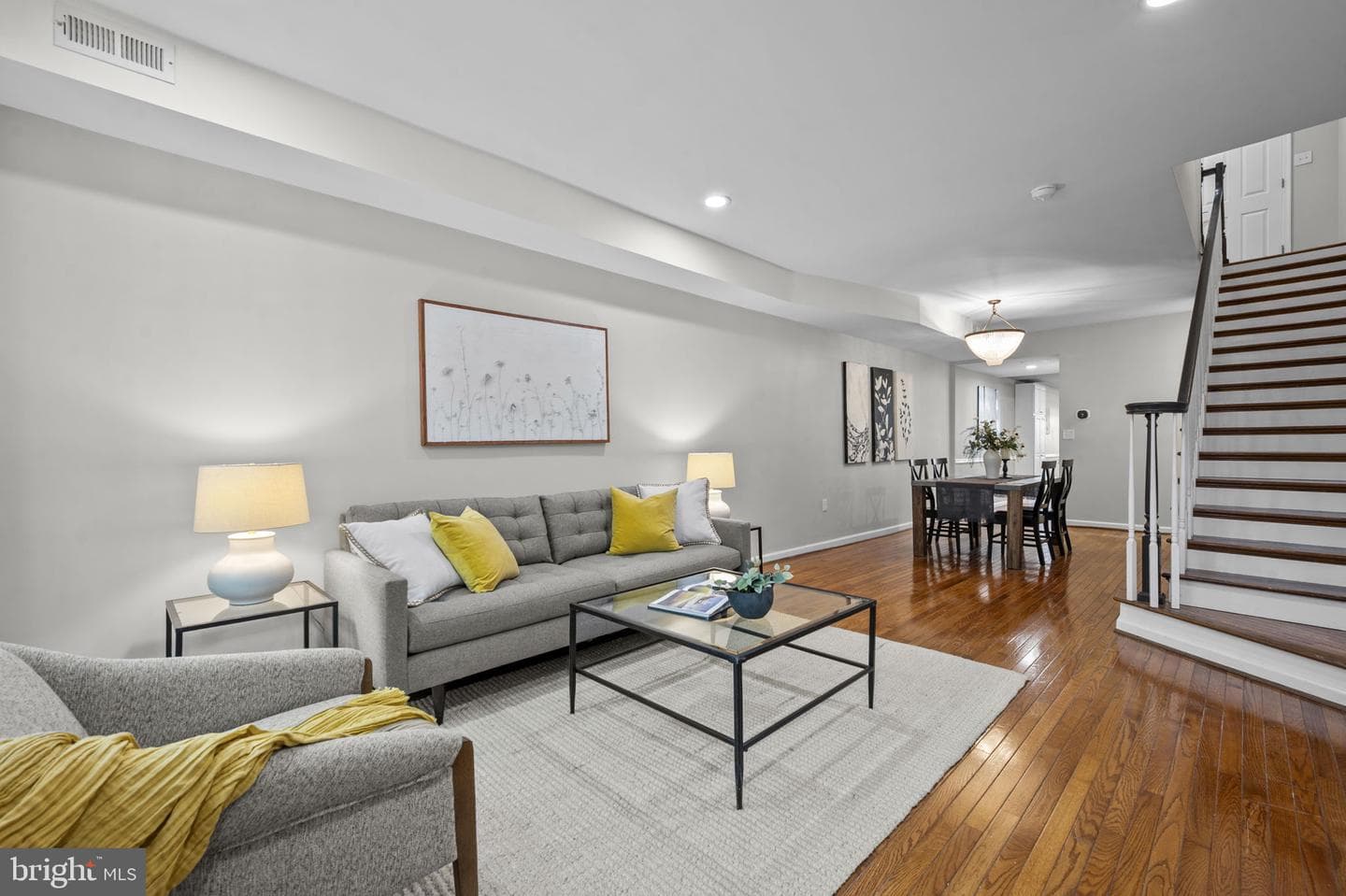 633 Constitution Avenue NE photo 4
