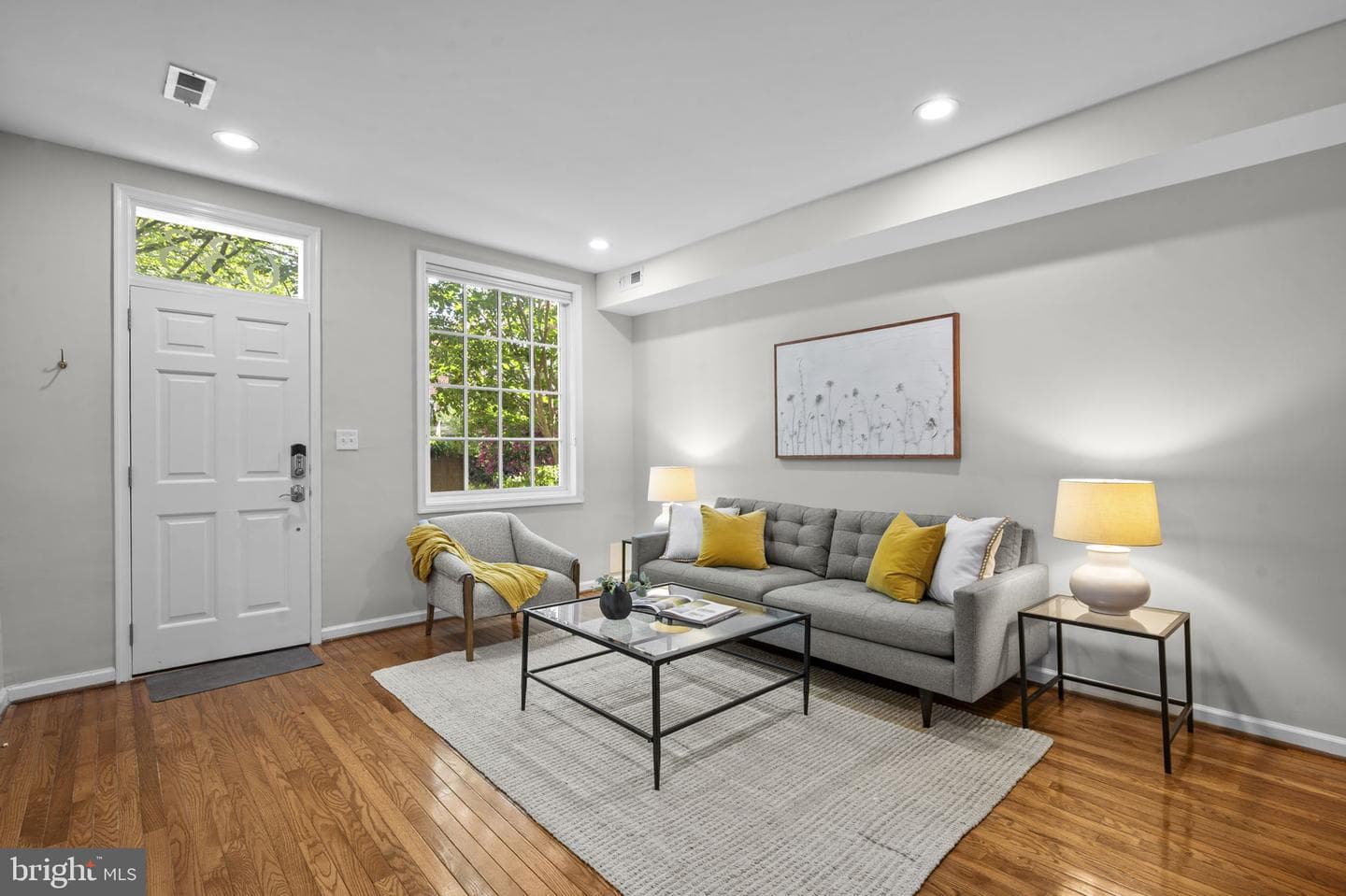 633 Constitution Avenue NE photo 5
