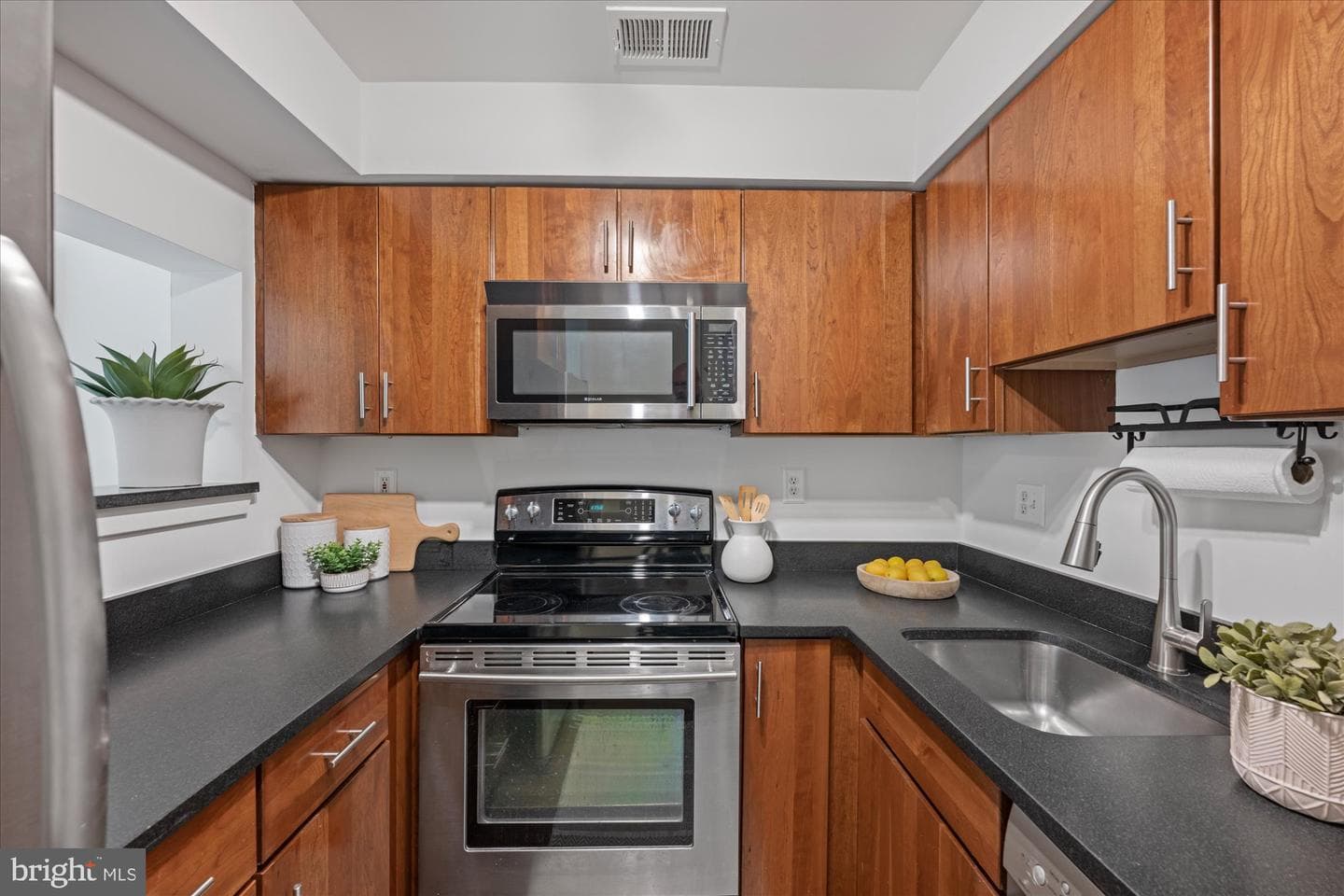 1411 11th Street NW #a photo 3