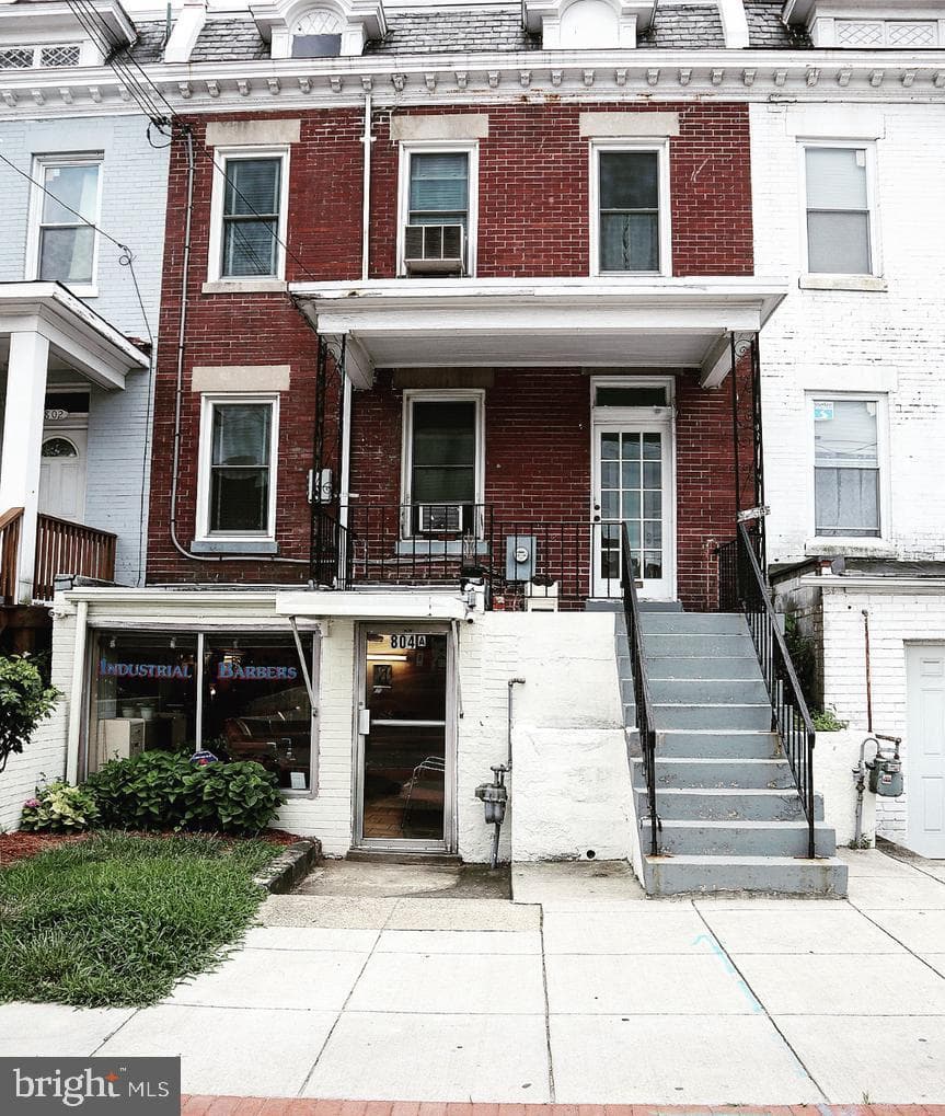 804 Kennedy Street NW photo 1