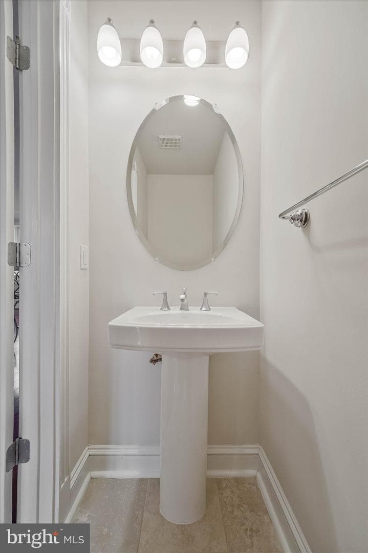 1333 Constitution Avenue NE #b photo 7