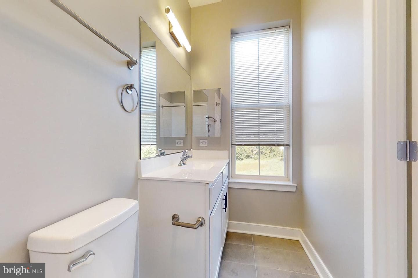 4910 East Capitol NE photo 27