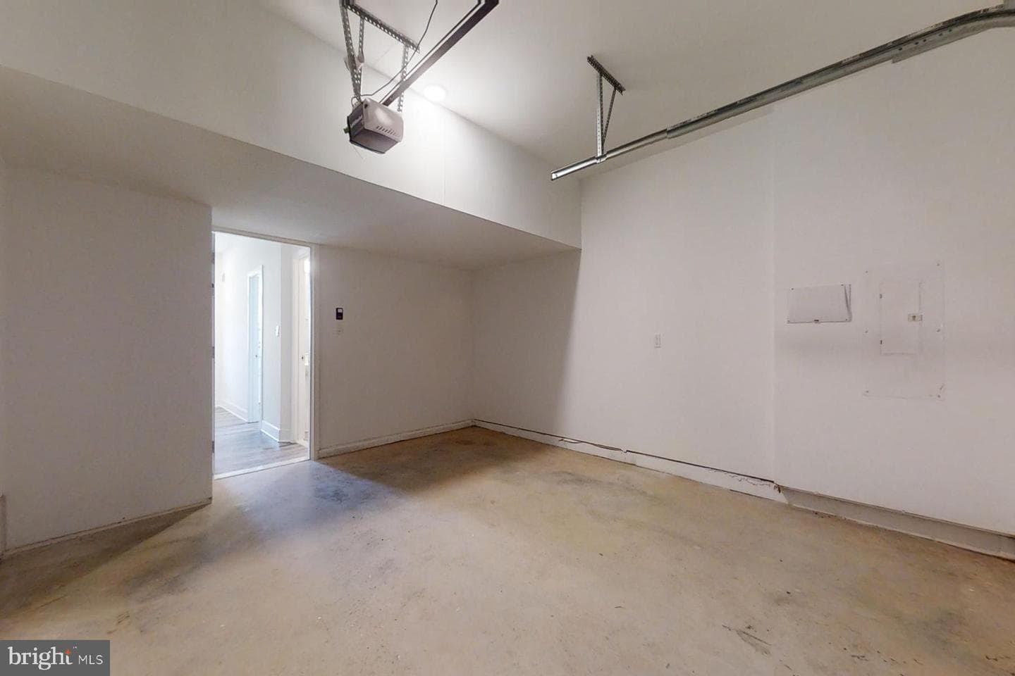 4910 East Capitol NE photo 8