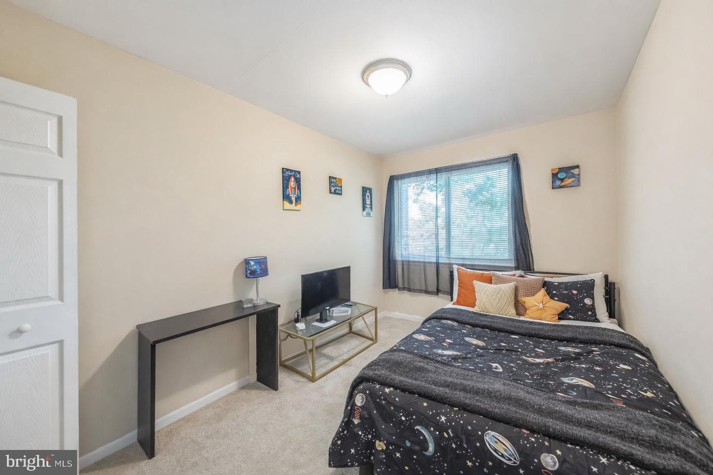 1142 Barnaby Terrace SE photo 8