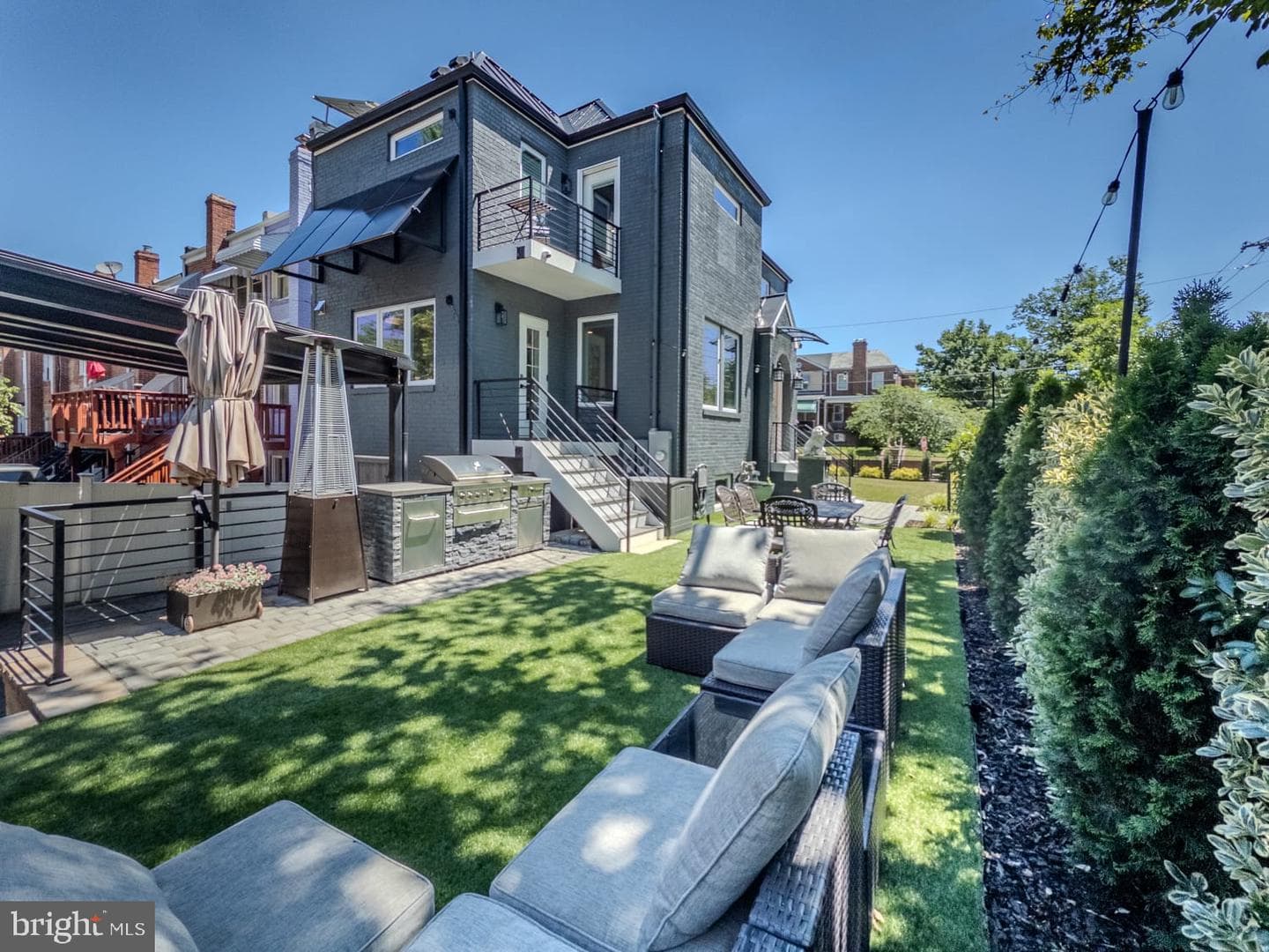 301 Gallatin Street NW photo 2