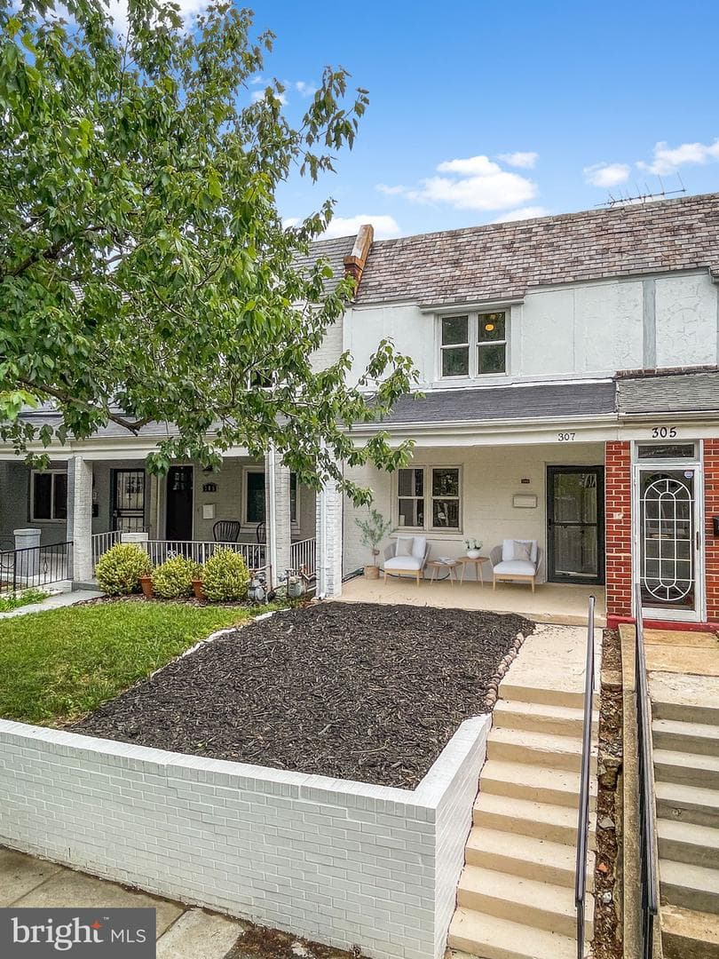 307 35th Street NE, Washington