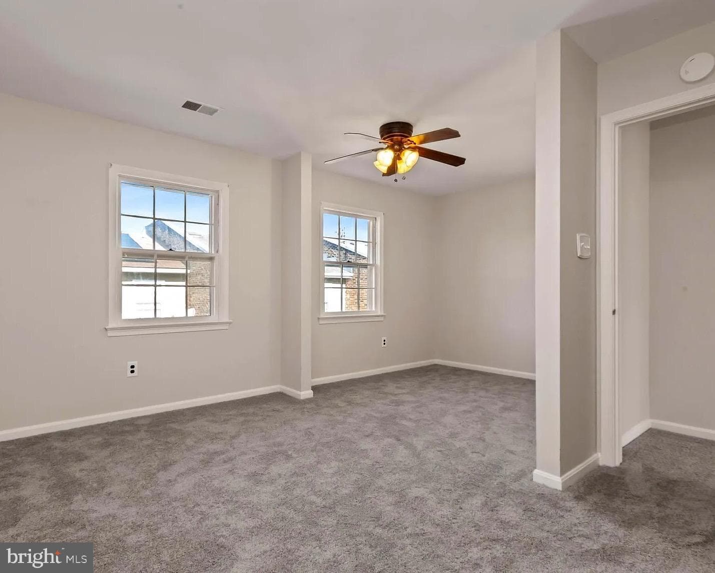 1902 Curtis Court SE, Washington