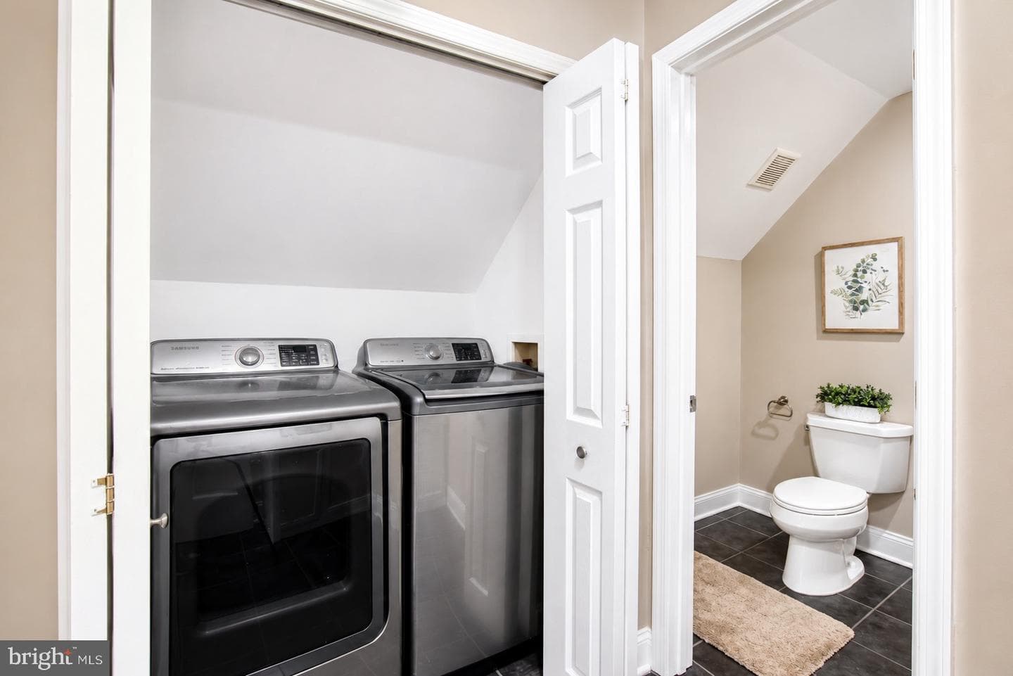 1257 Newton Street NE photo 27