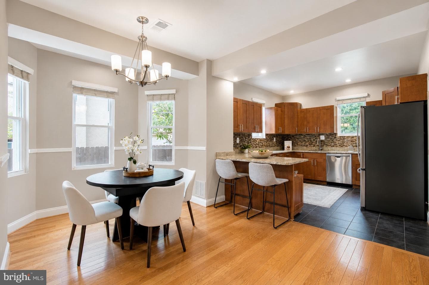 1257 Newton Street NE photo 8