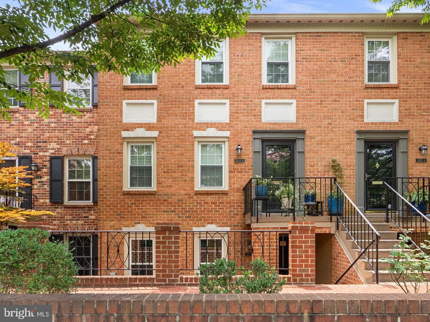3203 Sutton Place NW #c photo 1