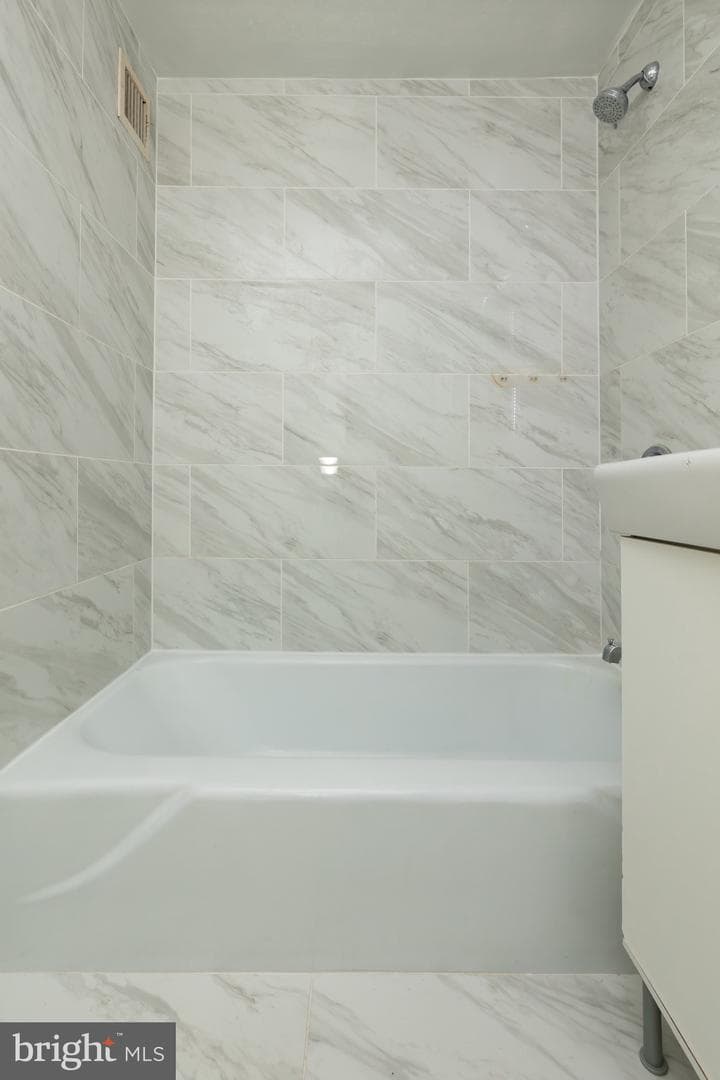 730 24th Street NW #414 photo 16