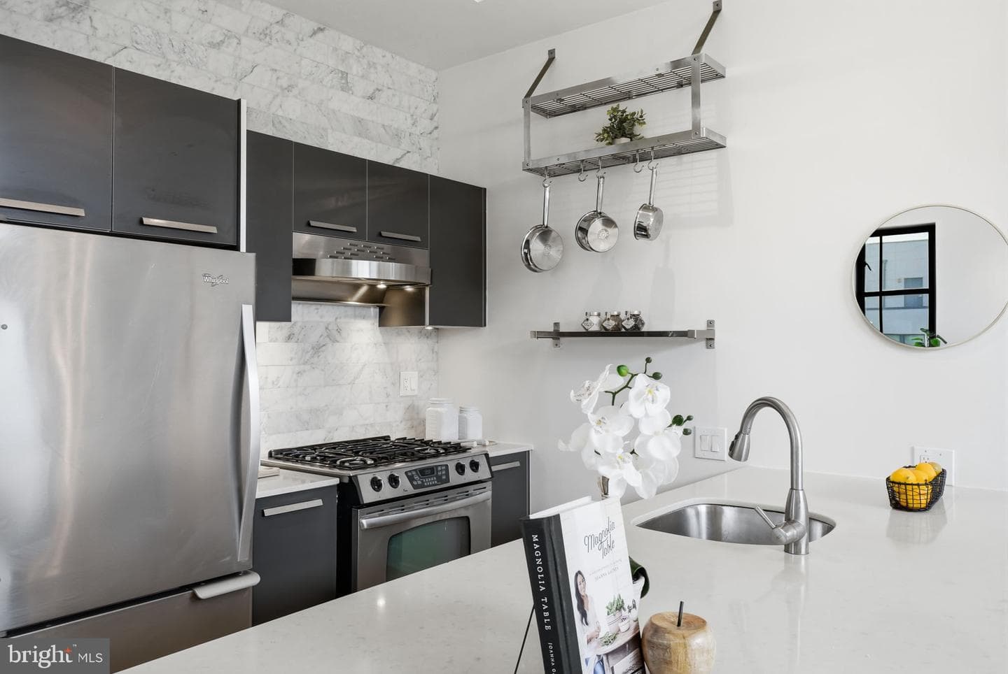 2426 Ontario Road NW #401 photo 5