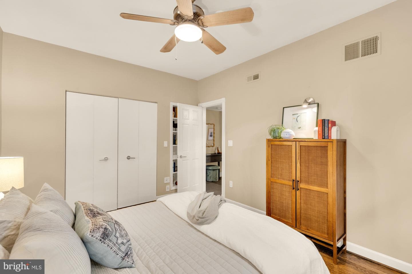 1615 Kenyon Street NW #4 photo 20