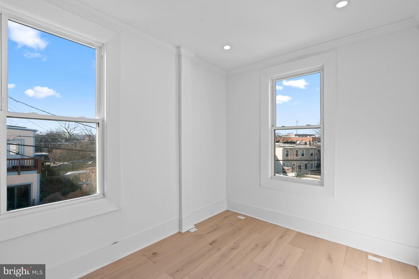 939 Shepherd Street NW photo 30